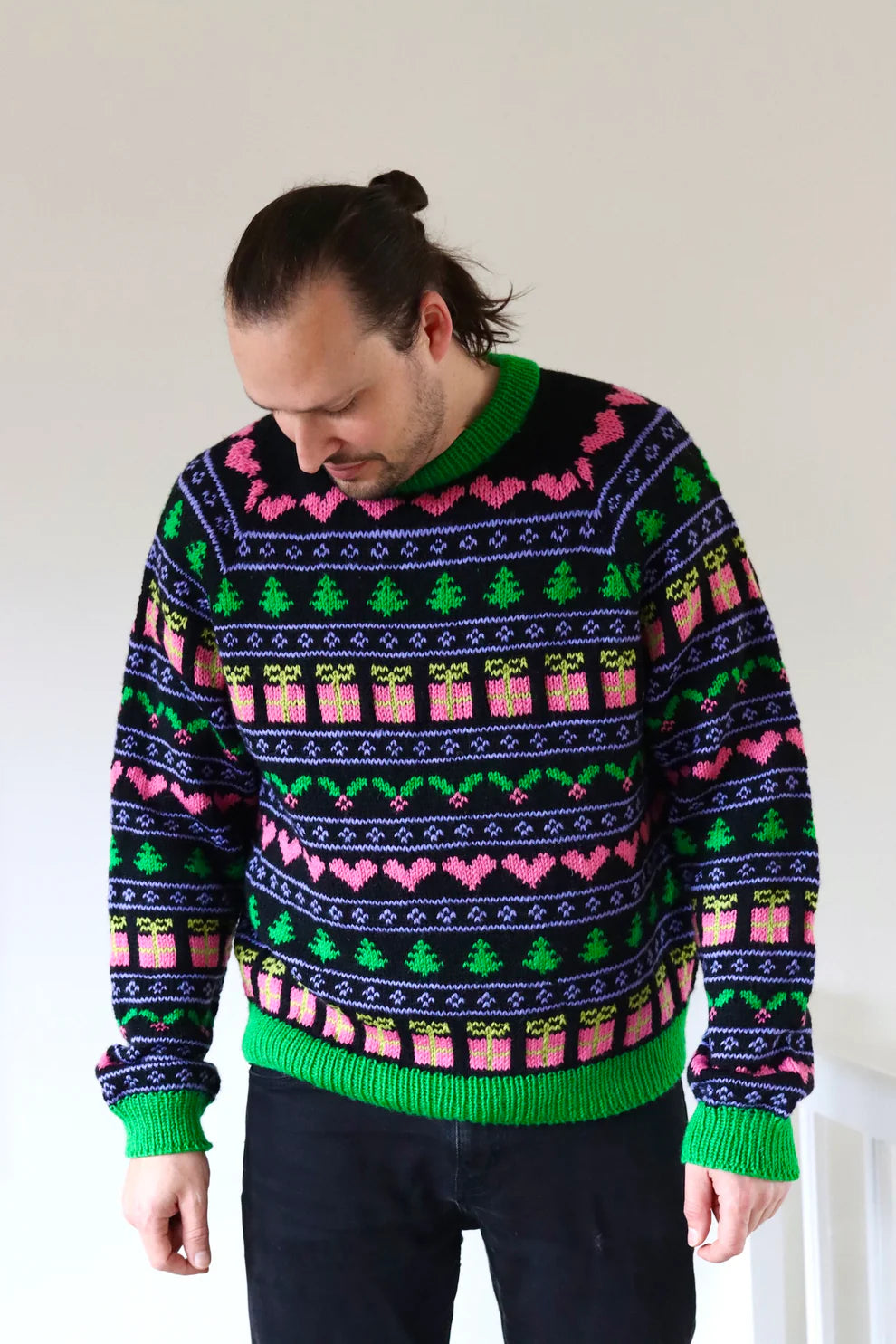 CHRISTMAS SWEATER - ENGLISH