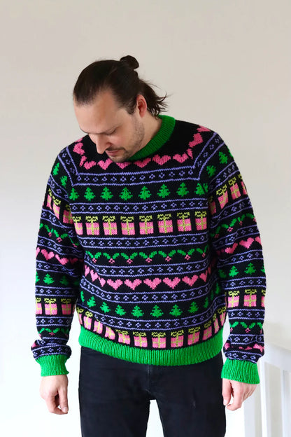 CHRISTMAS SWEATER - ENGLISH